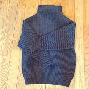 Aritzia GREY Sweater SIZE XS - Montpellier Sweater